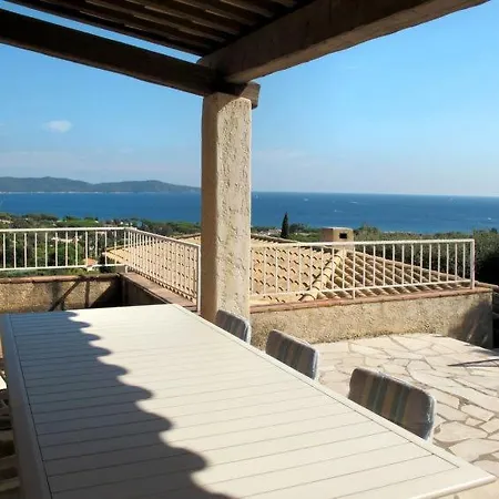 Cavalaire-sur-mer Sleeps 8 Pool Wifi *
