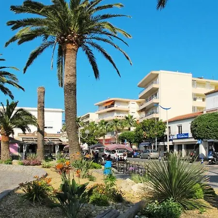 Hébergement de vacances Cavalaire-sur-mer Sleeps 8 Pool Wifi *