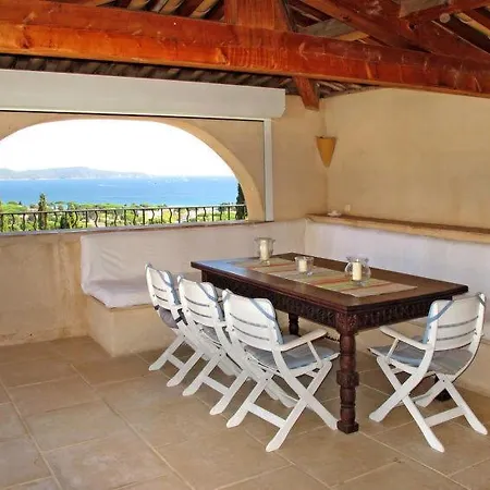Cavalaire-sur-mer Sleeps 8 Pool Wifi Hébergement de vacances Cavalaire-sur-Mer